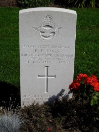 Klagenfurt War Cemetery - Jones, Raymond Stephen Alfred